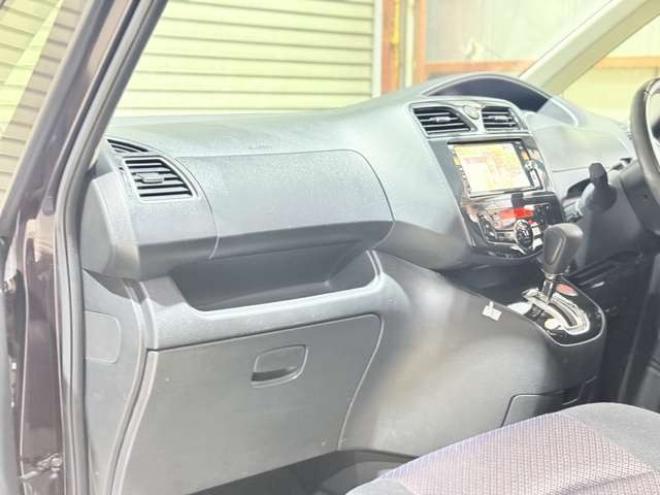 セレナ2.0 ハイウェイスター Vセレクション 4WD　下廻防錆TVナビBカメEスタ後モニETC 2000