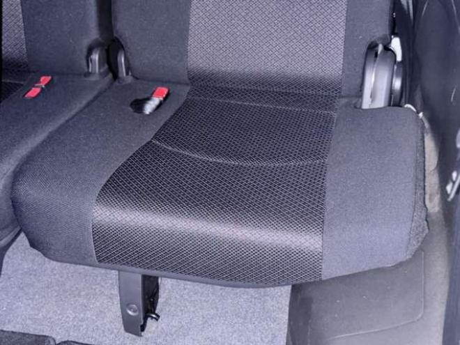 セレナ2.0 ハイウェイスター Vセレクション 4WD　下廻防錆TVナビBカメEスタ後モニETC 2000