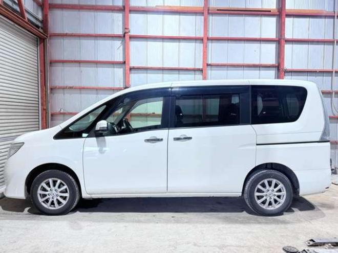 セレナ2.0 20X Vセレクション+Safety 4WD　下廻防錆TVナビBカメETC 2000