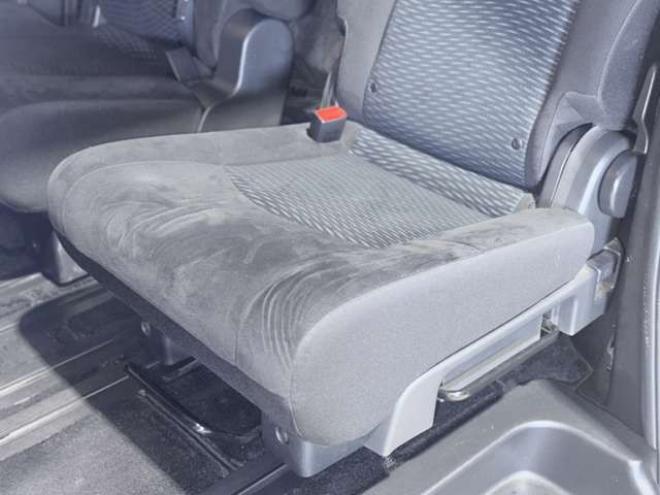 セレナ2.0 20X 4WD　下廻防錆TVナビBカメETC後モニ 2000