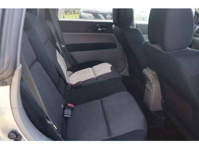 フォレスター2.0 XT 4WD　ナビ・TV・Bカメラ・ターボ・走行1.7万k 2000