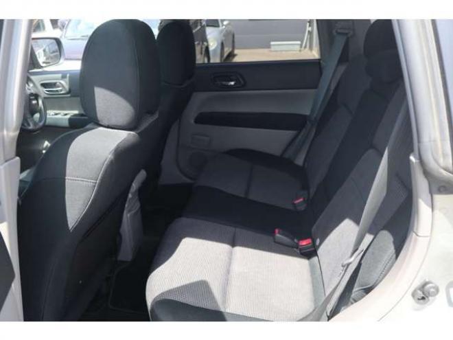 フォレスター2.0 XT 4WD　ナビ・TV・Bカメラ・ターボ・走行1.7万k 2000
