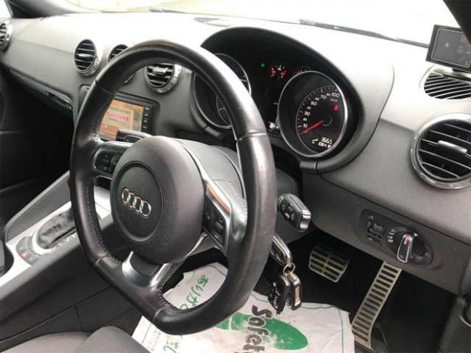 アウディTT クーペ 2.0 TFSI クワトロ 4WD　TV　エンスタ　ターボ　4WD　HID 2000