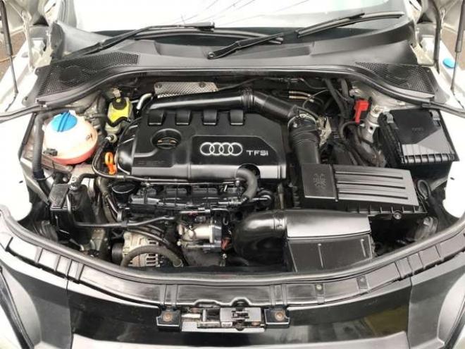 アウディTT クーペ 2.0 TFSI クワトロ 4WD　TV　エンスタ　ターボ　4WD　HID 2000