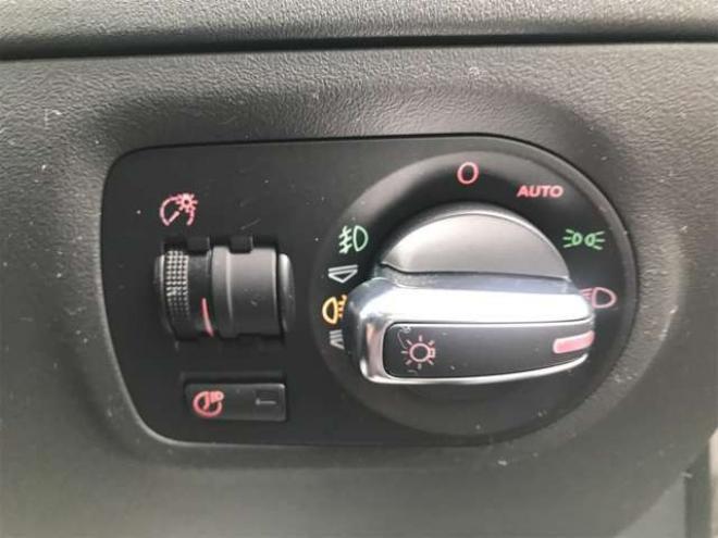 アウディTT クーペ 2.0 TFSI クワトロ 4WD　TV　エンスタ　ターボ　4WD　HID 2000