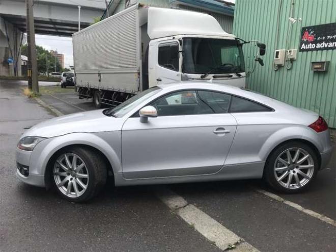 アウディTT クーペ 2.0 TFSI クワトロ 4WD　TV　エンスタ　ターボ　4WD　HID 2000