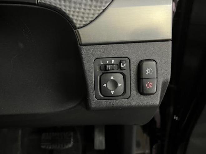 パジェロロング　エクシード　本州仕入　禁煙車　ディーゼルターボ　ＷＥＤＳキーラー１７ＡＷ＋新品ＴＯＹＯホワイトレタータイヤ　純正１７ＡＷ＋スタッドレスタイヤ付　新品ＪＡＯＳブラックマッドガード　イクリプスナビ（フルセグ地デジ　ＤＶＤ再生　Ｂｌｕｅｔｏｏｔｈ）＋バックカメラ　クルーズコントロール　両席シートヒーター　リアヒーター　横滑り防止装置　盗難防止装置　１００Ｖ電源　ＨＩＤ　ＥＴＣ 4WD 3200 5Dr