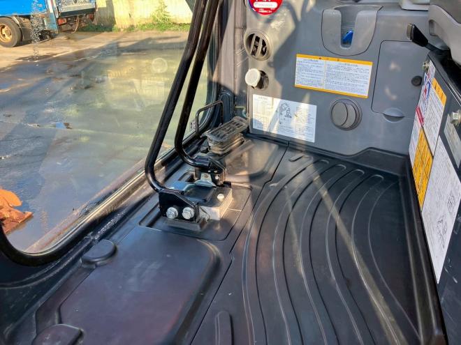 バックホー日立　中古　ZX55UR-5B　建機