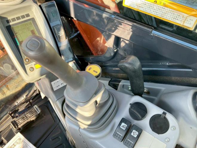 バックホー日立　中古　ZX55UR-5B　建機