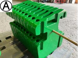 農機補助部品&nbsp;&nbsp;ジョンディア　中古　トラクタ... ジョンディア　中古　トラクターウェイト　50kg×10枚　農機具