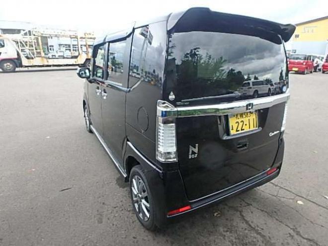 N-BOXカスタムG Lパッケージ 4WD　ナビテレビバックカメラ 660