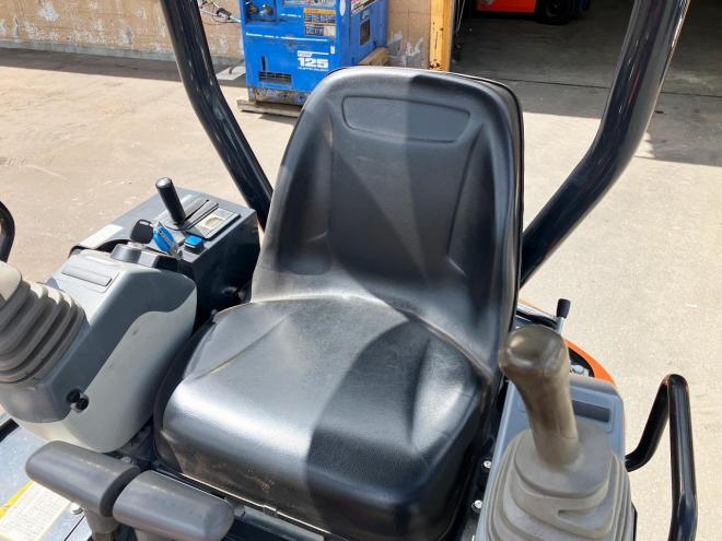 バックホー日立　中古　ZX17U-5A
