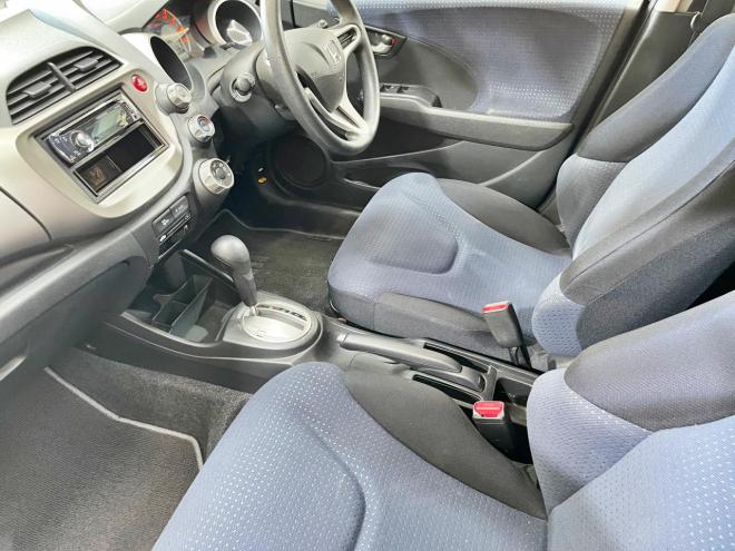 フィット1.3G 4WD 5年保証 寒冷地仕様 禁煙 車検整備2年付 修復歴無
