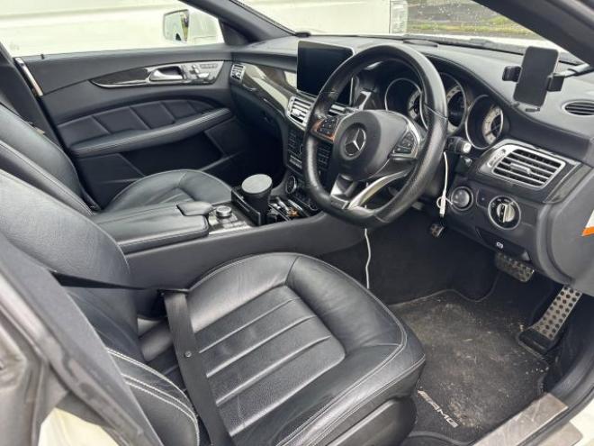 AMGメルセデスベンツ クリーンディーゼル 本州車寒冷地仕様  CLS 220d AMGライン レーダーセーフティーP ブルーテックSB 本革シート 禁煙車 サンルーフ 19インチアルミタイヤ 車検付 24ヶ月点検整備済  2200 5Dr
