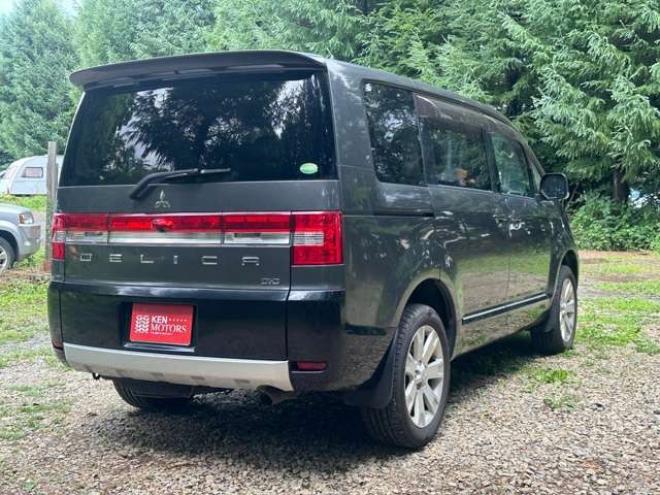 デリカD：5 2.2 D パワーパッケージ ディーゼルターボ 4WD　ワンオーナー/社外ナビ/両側パワスラ/ETC 2300