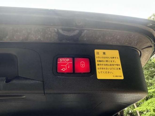 ベンツGLC　250 4マチック スポーツ 4WD　電動リアゲート/純正ナビ/純正AW/ETC 正規輸入車 2000