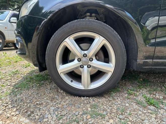 アウディQ5 2.0 TFSI クワトロ Sラインパッケージ 4WD　ターボ/純正ナビ/ETC/ハーフレザーシート 正規輸入車 2000
