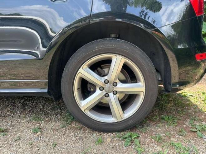 アウディQ5 2.0 TFSI クワトロ Sラインパッケージ 4WD　ターボ/純正ナビ/ETC/ハーフレザーシート 正規輸入車 2000