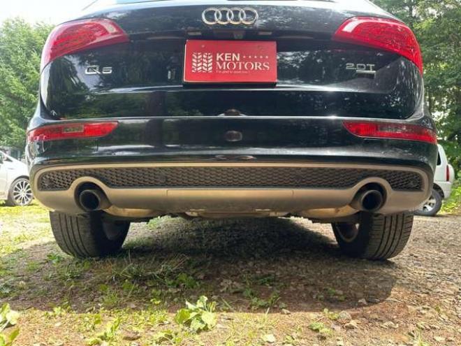 アウディQ5 2.0 TFSI クワトロ Sラインパッケージ 4WD　ターボ/純正ナビ/ETC/ハーフレザーシート 正規輸入車 2000