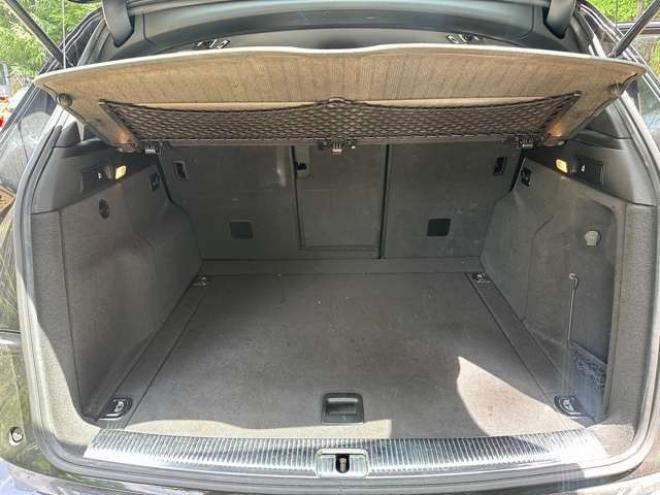 アウディQ5 2.0 TFSI クワトロ Sラインパッケージ 4WD　ターボ/純正ナビ/ETC/ハーフレザーシート 正規輸入車 2000