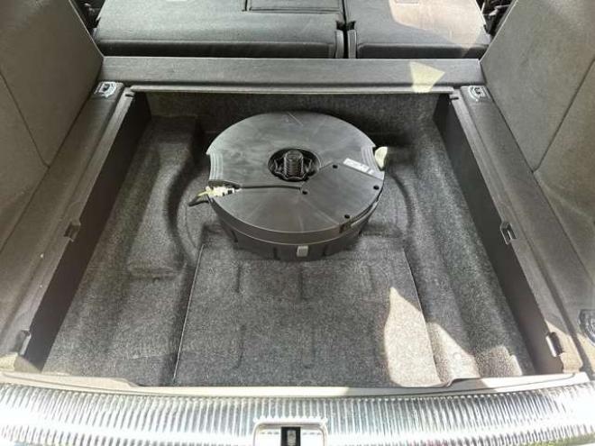アウディQ5 2.0 TFSI クワトロ Sラインパッケージ 4WD　ターボ/純正ナビ/ETC/ハーフレザーシート 正規輸入車 2000