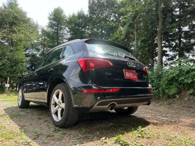 アウディQ5 2.0 TFSI クワトロ Sラインパッケージ 4WD　ターボ/純正ナビ/ETC/ハーフレザーシート 正規輸入車 2000