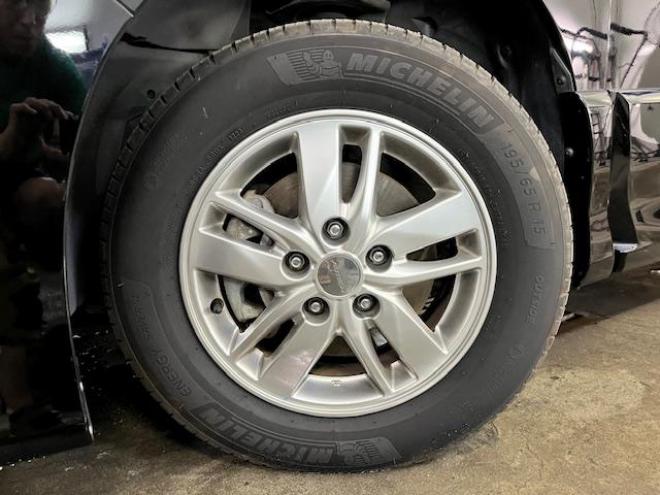 セレナライダーブラックライン　本州仕入　禁煙車　ＷＡＫＯＳバリアスコーティング済　純正ＡＵＴＥＣＨ１５インチＡＷ　社外１５ＡＷ＋スタッドレスタイヤ付　両側パワースライドドア　アルパインナビ（フルセグ地デジ　ＤＶＤ再生　Ｂｌｕｅｔｏｏｔｈ）＋バックカメラ　アルパイン製リアフリップダウンモニター　前後ドライブレコーダー　クルーズコントロール　純正エンジンスターター　アイドリングストップ　横滑り防止装置　ＨＩＤ　ＥＴＣ 　タイミングチェーン 4WD 2000 5Dr