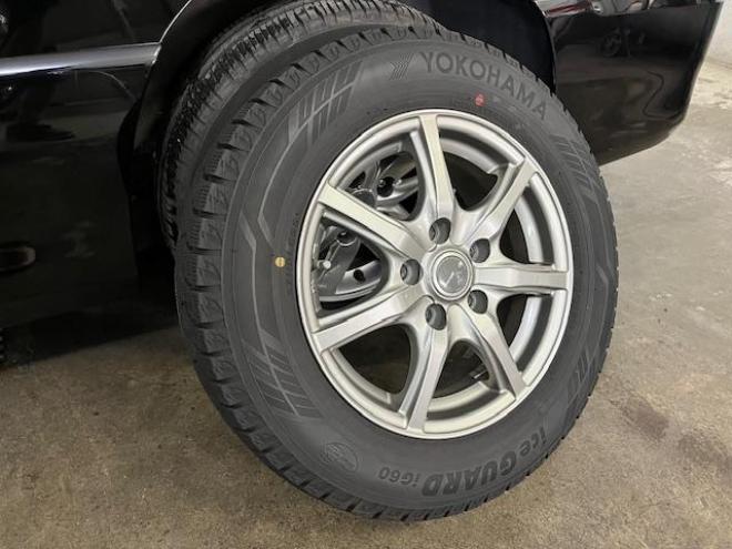 セレナライダーブラックライン　本州仕入　禁煙車　ＷＡＫＯＳバリアスコーティング済　純正ＡＵＴＥＣＨ１５インチＡＷ　社外１５ＡＷ＋スタッドレスタイヤ付　両側パワースライドドア　アルパインナビ（フルセグ地デジ　ＤＶＤ再生　Ｂｌｕｅｔｏｏｔｈ）＋バックカメラ　アルパイン製リアフリップダウンモニター　前後ドライブレコーダー　クルーズコントロール　純正エンジンスターター　アイドリングストップ　横滑り防止装置　ＨＩＤ　ＥＴＣ 　タイミングチェーン 4WD 2000 5Dr