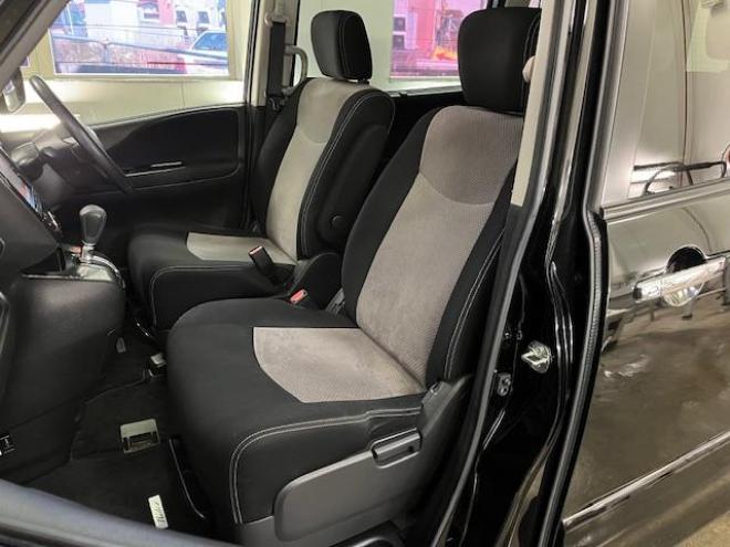 セレナライダーブラックライン　本州仕入　禁煙車　ＷＡＫＯＳバリアスコーティング済　純正ＡＵＴＥＣＨ１５インチＡＷ　社外１５ＡＷ＋スタッドレスタイヤ付　両側パワースライドドア　アルパインナビ（フルセグ地デジ　ＤＶＤ再生　Ｂｌｕｅｔｏｏｔｈ）＋バックカメラ　アルパイン製リアフリップダウンモニター　前後ドライブレコーダー　クルーズコントロール　純正エンジンスターター　アイドリングストップ　横滑り防止装置　ＨＩＤ　ＥＴＣ 　タイミングチェーン 4WD 2000 5Dr