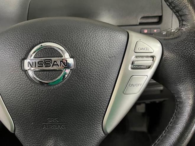 セレナライダーブラックライン　本州仕入　禁煙車　ＷＡＫＯＳバリアスコーティング済　純正ＡＵＴＥＣＨ１５インチＡＷ　社外１５ＡＷ＋スタッドレスタイヤ付　両側パワースライドドア　アルパインナビ（フルセグ地デジ　ＤＶＤ再生　Ｂｌｕｅｔｏｏｔｈ）＋バックカメラ　アルパイン製リアフリップダウンモニター　前後ドライブレコーダー　クルーズコントロール　純正エンジンスターター　アイドリングストップ　横滑り防止装置　ＨＩＤ　ＥＴＣ 　タイミングチェーン 4WD 2000 5Dr