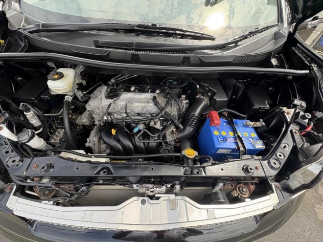 ヴォクシーVOXY 4WD ZS煌Ⅲ寒冷地仕様　8人乗　両パワースライドドア　AUTOHID　エンジンスターター　Bluetoothナビフルセグ　バックカメラ　アルミホイル　スタットレス付　エンジンオイル交換　CVTＦ交換 4WD 2000 ５Dr