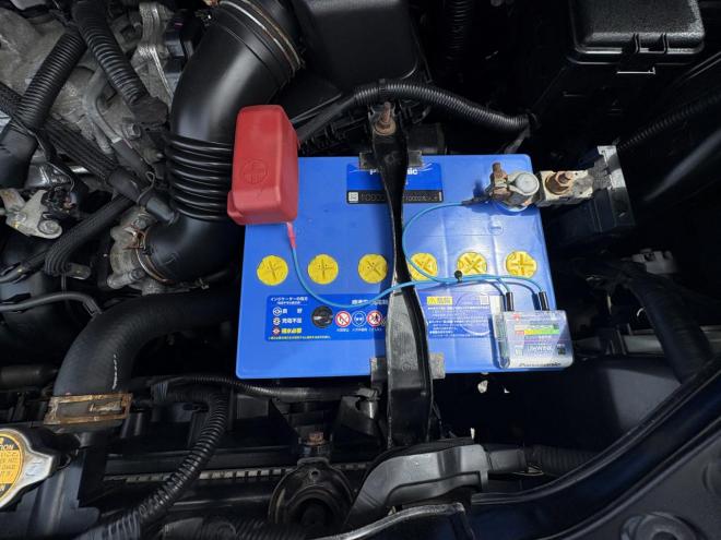 ヴォクシーVOXY 4WD ZS煌Ⅲ寒冷地仕様　8人乗　両パワースライドドア　AUTOHID　エンジンスターター　Bluetoothナビフルセグ　バックカメラ　アルミホイル　スタットレス付　エンジンオイル交換　CVTＦ交換 4WD 2000 ５Dr