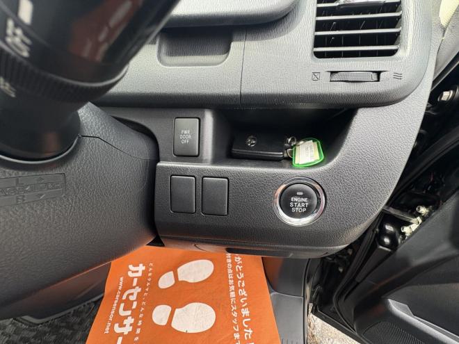 ヴォクシーVOXY 4WD ZS煌Ⅲ寒冷地仕様　8人乗　両パワースライドドア　AUTOHID　エンジンスターター　Bluetoothナビフルセグ　バックカメラ　アルミホイル　スタットレス付　エンジンオイル交換　CVTＦ交換 4WD 2000 ５Dr