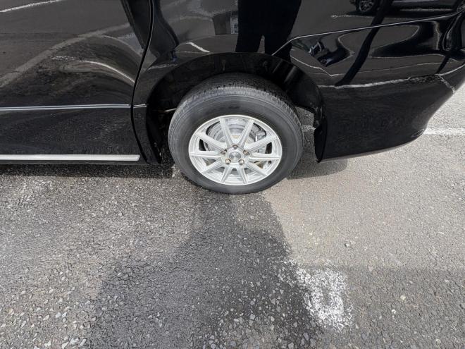 ヴォクシーVOXY 4WD ZS煌Ⅲ寒冷地仕様　8人乗　両パワースライドドア　AUTOHID　エンジンスターター　Bluetoothナビフルセグ　バックカメラ　アルミホイル　スタットレス付　エンジンオイル交換　CVTＦ交換 4WD 2000 ５Dr