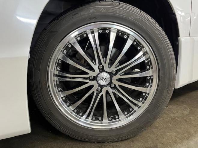 アルファード２４０Ｓ　本州仕入　禁煙車　ＷＡＫＯＳバリアスコーティング済　ロクサーニ１８インチＡＷ　純正１６ＡＷ＋スタッドレスタイヤ付　両側パワースライドドア　純正ナビ（フルセグ地デジ　ＤＶＤ再生　Ｂｌｕｅｔｏｏｔｈ）＋バックカメラ　ドライブレコーダー　コーナーセンサー　横滑り防止装置　ＨＩＤ　ＥＴＣ 　タイミングチェーン 4WD 2400 5Dr
