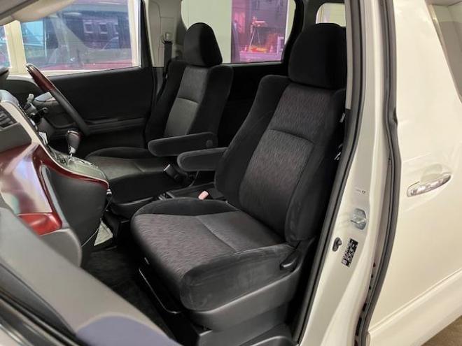アルファード２４０Ｓ　本州仕入　禁煙車　ＷＡＫＯＳバリアスコーティング済　ロクサーニ１８インチＡＷ　純正１６ＡＷ＋スタッドレスタイヤ付　両側パワースライドドア　純正ナビ（フルセグ地デジ　ＤＶＤ再生　Ｂｌｕｅｔｏｏｔｈ）＋バックカメラ　ドライブレコーダー　コーナーセンサー　横滑り防止装置　ＨＩＤ　ＥＴＣ 　タイミングチェーン 4WD 2400 5Dr