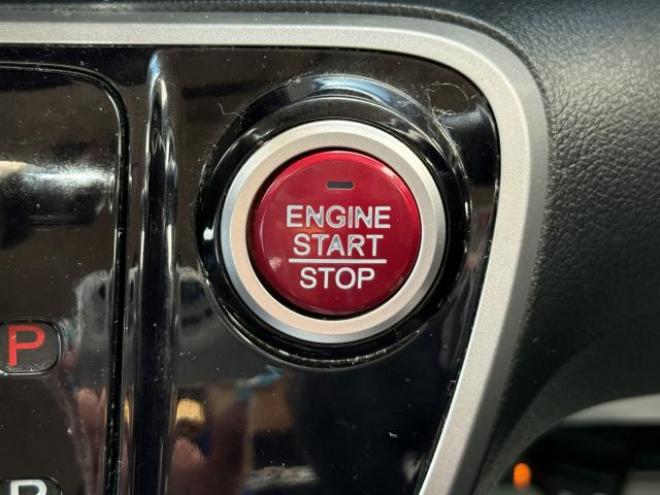 N-BOX660カスタムGターボパッケージ 4WD 660 5Dr