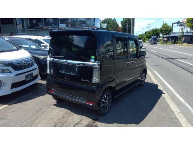 N-BOXカスタムGターボ　Ｌパッケージ　4WD 4WD 660 5Dr
