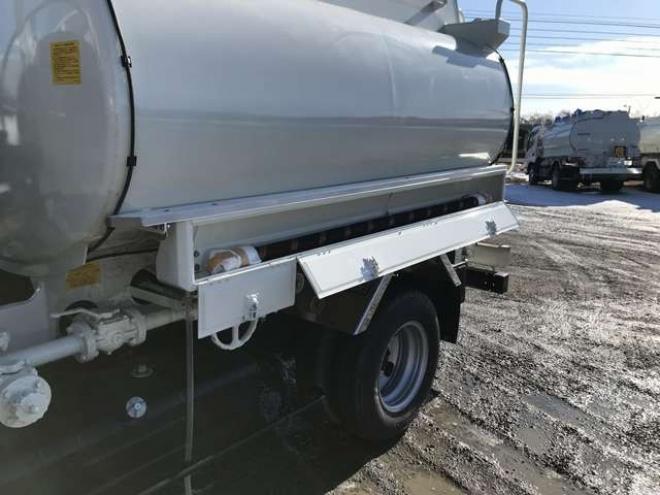 デュトロタンクローリー　2DG-XZU685M 新明和工業　 4WD 4000
