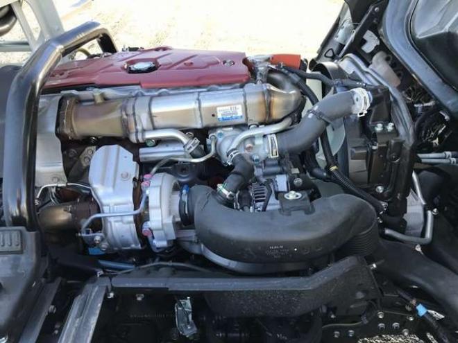 デュトロタンクローリー　2DG-XZU685M 新明和工業　 4WD 4000