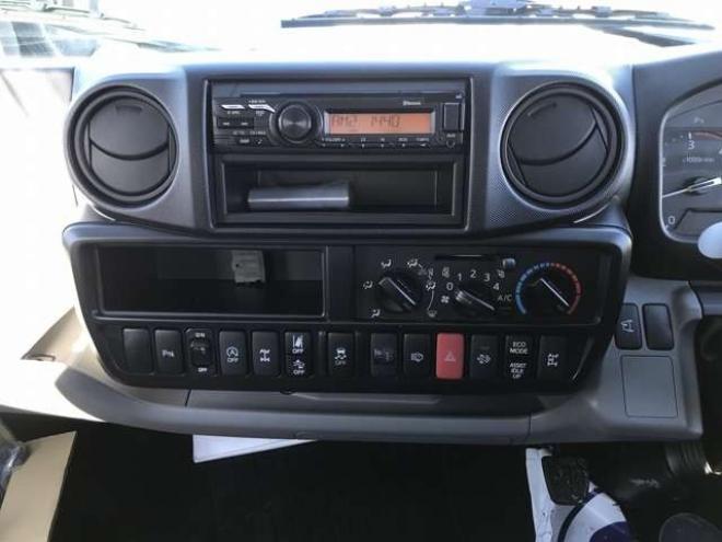 デュトロタンクローリー　2DG-XZU685M 新明和工業　 4WD 4000