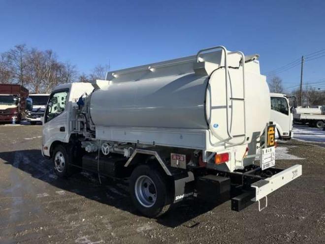 デュトロタンクローリー　2DG-XZU685M 新明和工業　 4WD 4000