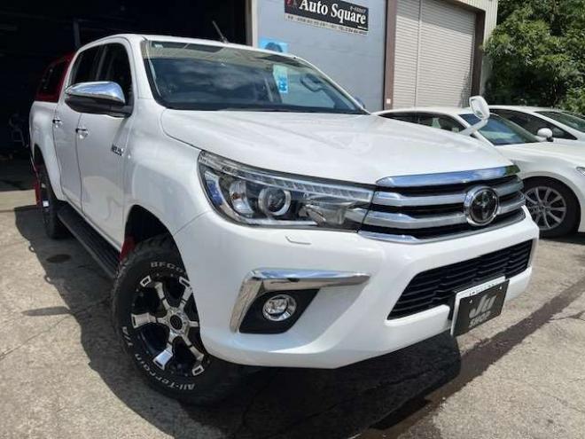 ハイラックス2.4 Z ディーゼルターボ 4WD　TRDキャノピー/マッドタイヤ/Bカメラ 2400