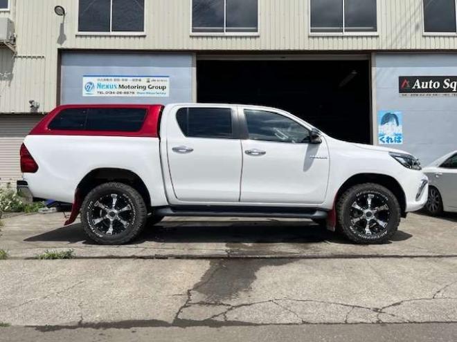 ハイラックス2.4 Z ディーゼルターボ 4WD　TRDキャノピー/マッドタイヤ/Bカメラ 2400