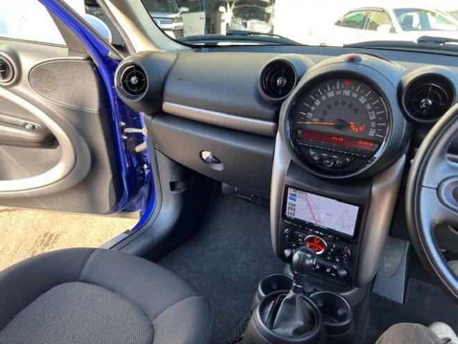 ミニクロスオーバー クーパー D オール4 4WD　社外ナビ・ディーゼル・夏冬タイヤセット付 正規輸入車 2000