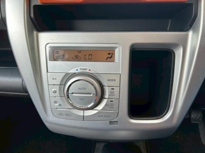 ハスラー　キーレスエントリー　アイドリングストップ　シートヒーター　ＭＴ　ＣＤ　ＵＳＢ　アルミホイール　エアコン 4WD 660 5Dr