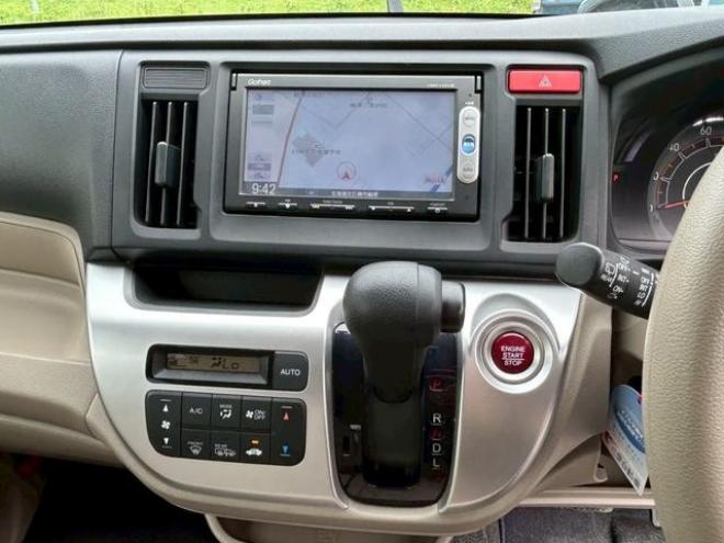 N-WGN　ドライブレコーダー　バックカメラ　ナビ　スマートキー　アイドリングストップ　電動格納ミラー　ベンチシート　ＣＶＴ　Ｂｌｕｅｔｏｏｔｈ　エアコン　パワーステアリング　パワーウィンドウ 4WD 660 5Dr