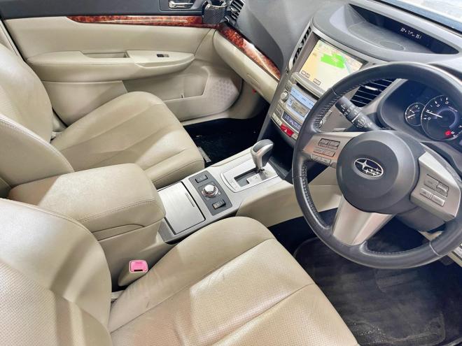 レガシィワゴンツーリングワゴン2.5i Lパッケージ 4WD 5年保証 スマキー 夏冬タイヤ ナビ Bカメ ETC 寒冷地仕様 禁煙 車検整備2年付 修復歴無