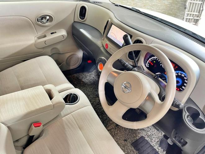 キューブ15X FOUR Vセレクション 4WD 5年保証 スマキー ナビTV Bカメ 夏冬タイヤ ETC 寒冷地仕様 禁煙 車検整備2年付