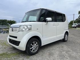 N-BOX　G Lパッケージ 4WD 660 5Dr